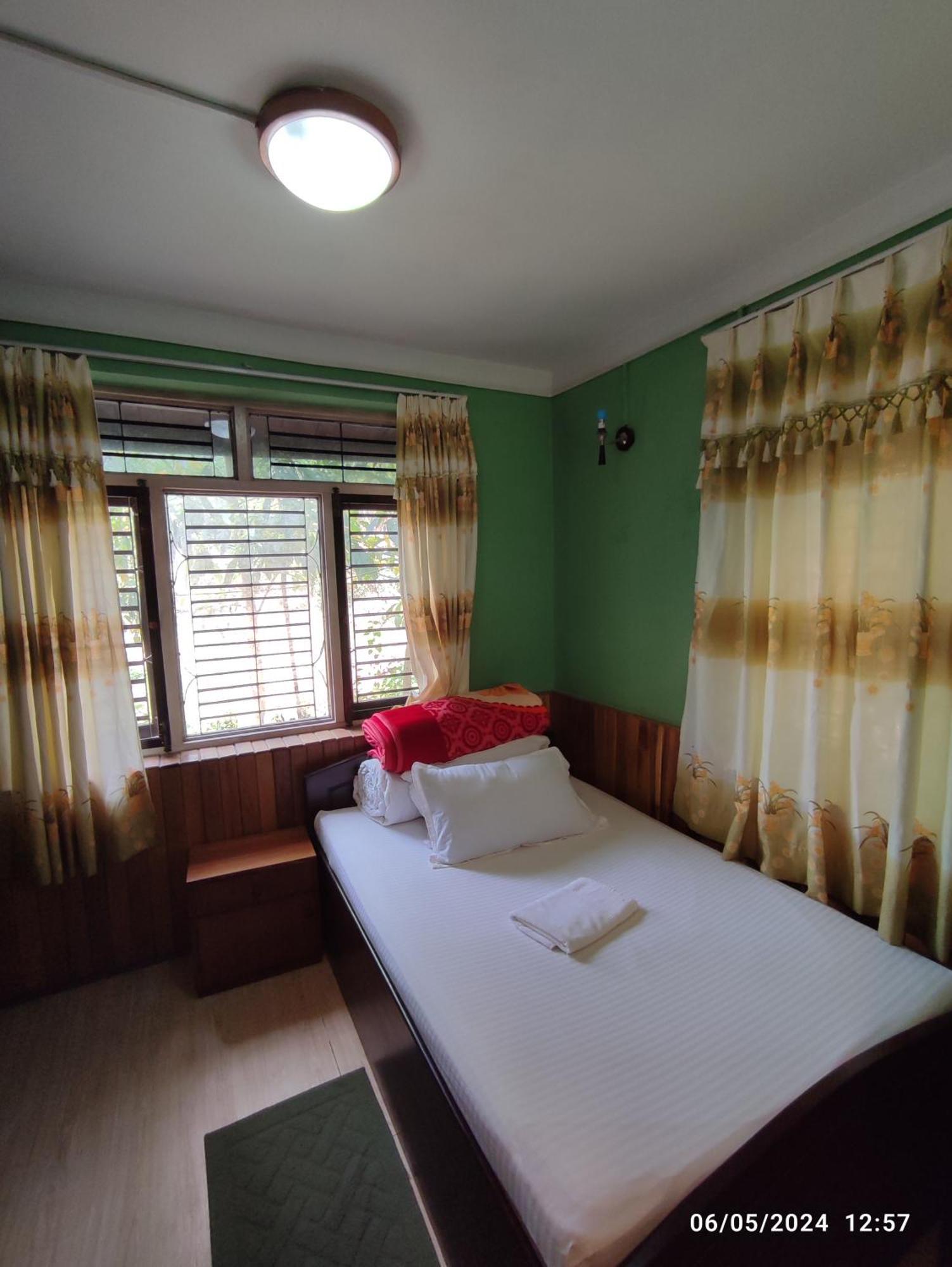 Hotel Mount Paradise Nagarkot Exteriör bild